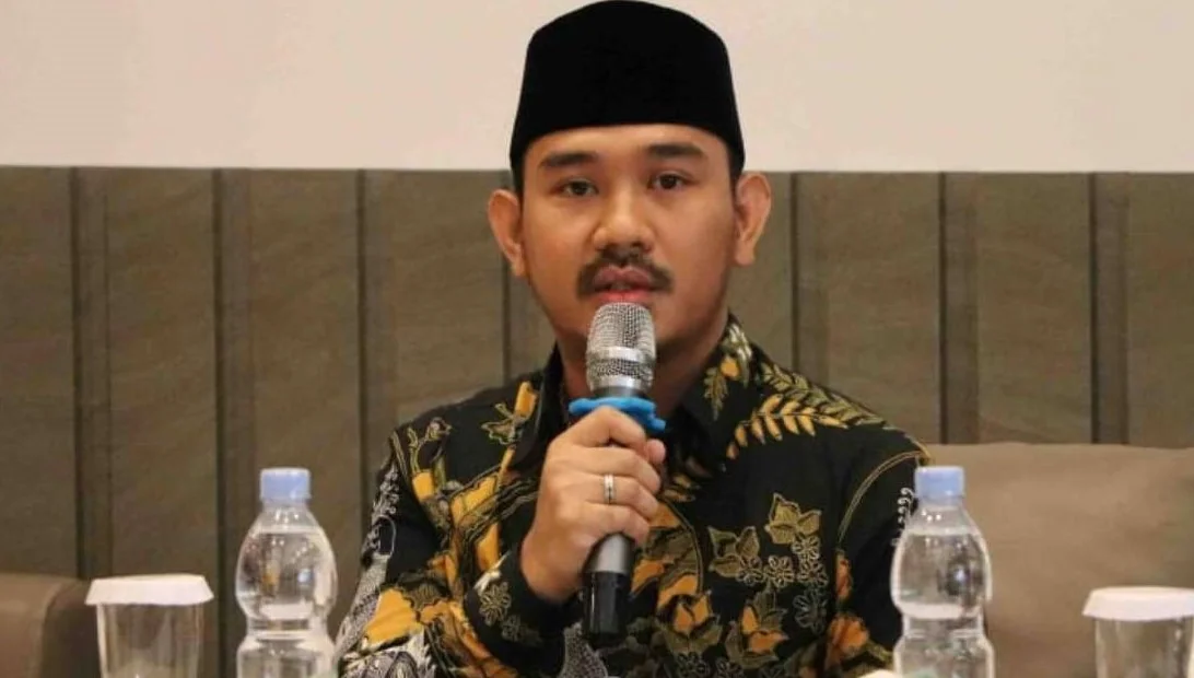 Bupati Bungsu Jawa Barat Pimpin Kab Bekasi Kalayan Upah Minimum Tertinggi sareng Kakayaan Terbesar