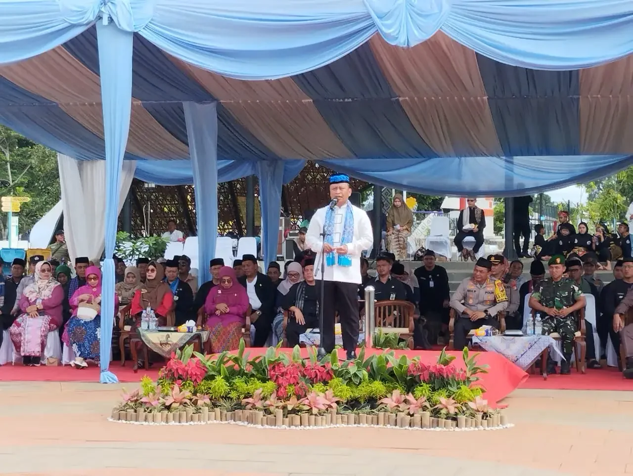 Wali Kota Depok, Supian Suri, saat memberikan sambutan sekaligus membuka kegiatan Bulan Bhakti Gotong Royong Masyarakat (BBGRM) Tahun 2025 Tingkat Kota Depok. (Foto: JD01/Diskominfo Depok)