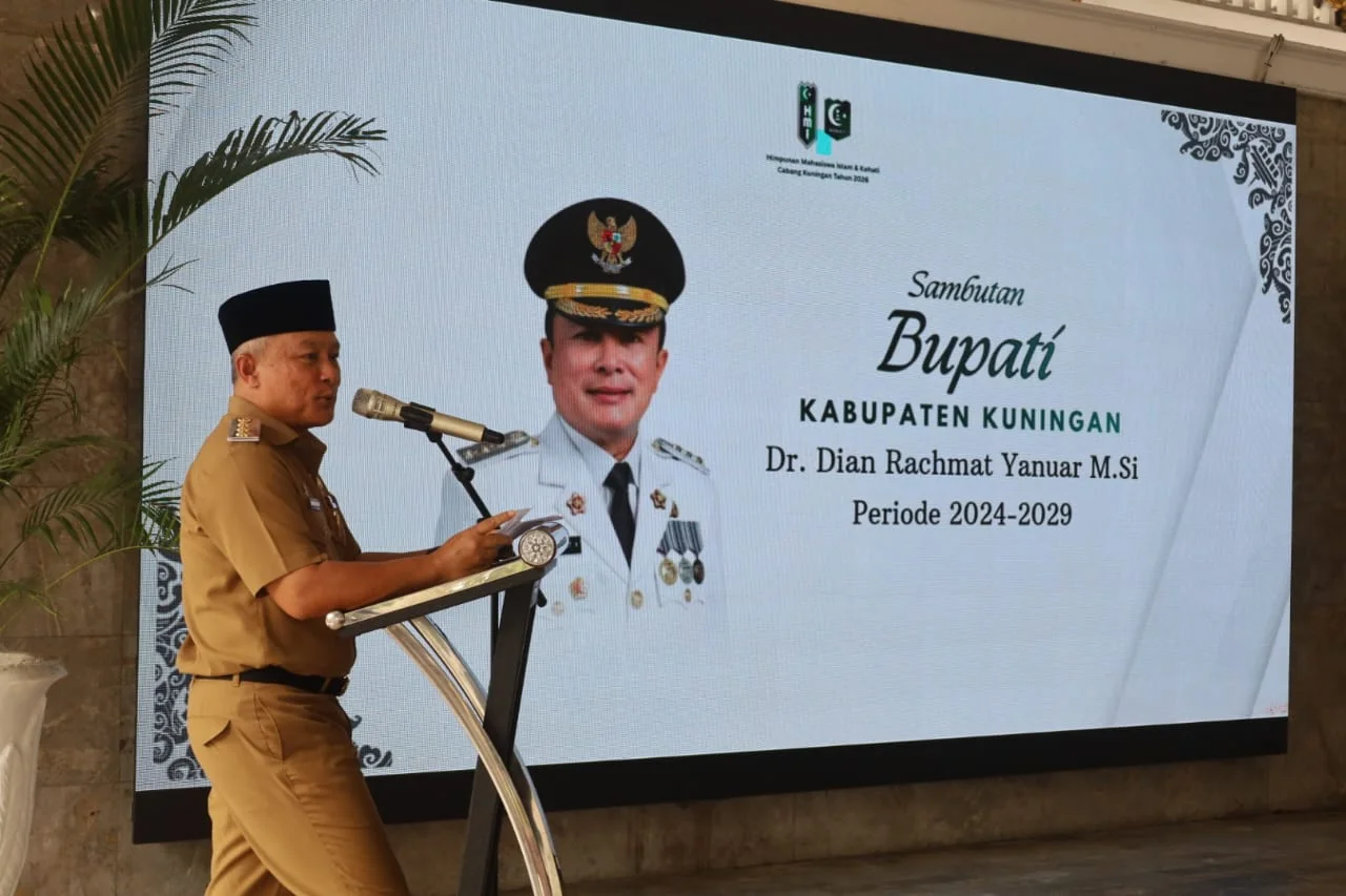 Bupati Kuningan Dr. H. Dian Rachmat Yanuar, M.Si., menghadiri dan memberikan sambutan pada kegiatan Pelantikan Pengurus Himpunan Mahasiswa Islam (HMI) dan Korps HMI-Wati (KOHATI) Cabang Kuningan Periode 2025–2026.Dok-Diskomimfo Kab Kuningan