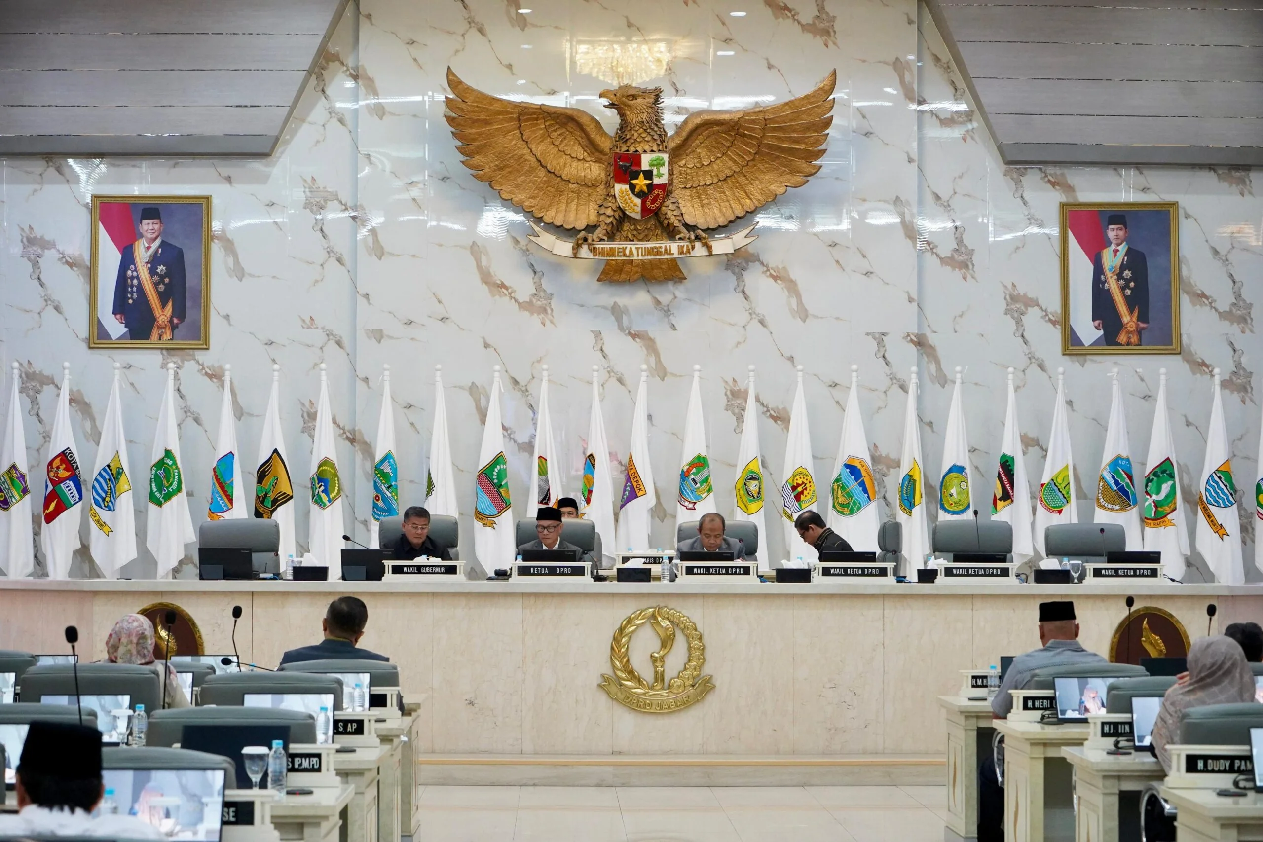 Fraksi PAN DPRD Jawa Barat menyetujui Ranperda tentang Penyelenggaraan Perlindungan dan Pengelolaan Lingkungan Hidup, Ranperda Perubahan atas Perda Provinsi Jawa Barat No 5 Tahun 2017 tentang Penyelenggaraan Pendidikan.Dok-Humas DPRD Jabar