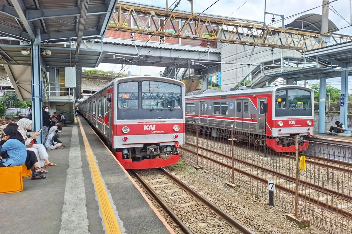 Bupati Aep Kawal Rencana Rute KRL Tembus Karawang, Target Dibangun Tahun 2026