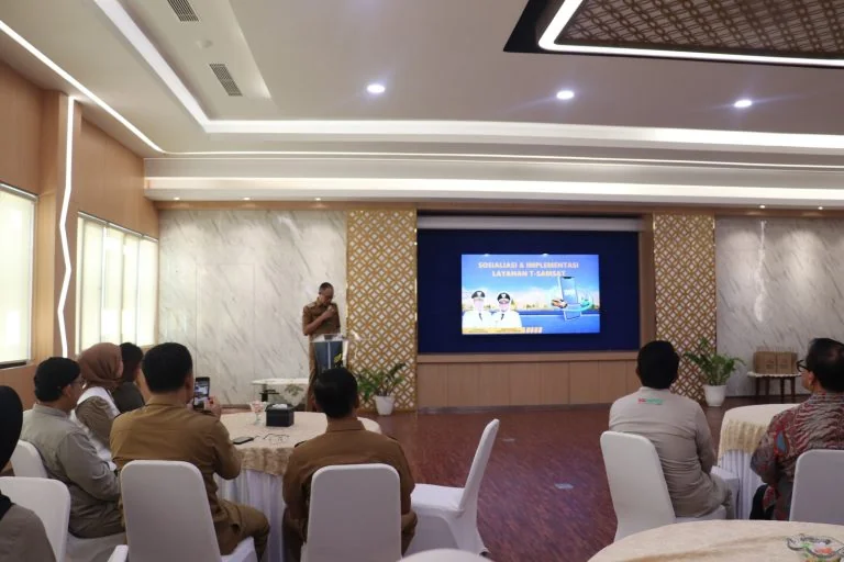 Wali Kota Sukabumi Ayep Zaki mengimbau Aparatur Sipil Negara (ASN) untuk menjadi pelopor dalam pemanfaatan program T- Samsat.Dok-Diskominfo Kota Sukabumi