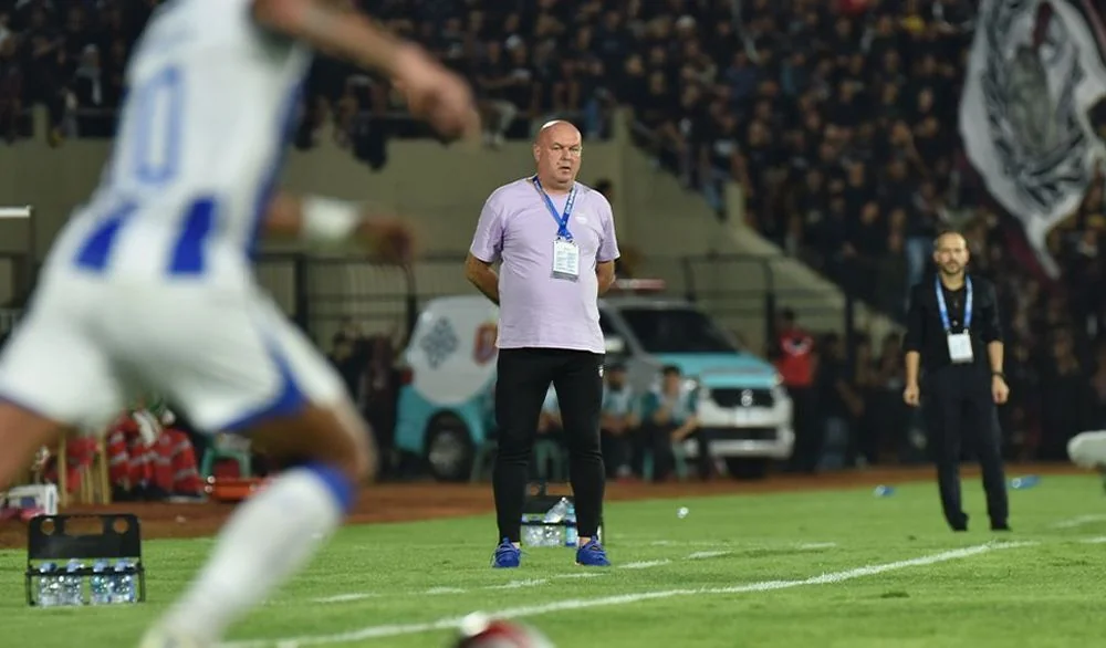 Persib Gagal Terkam Dewa United, Bojan Hodak Bongkar Penyebabnya