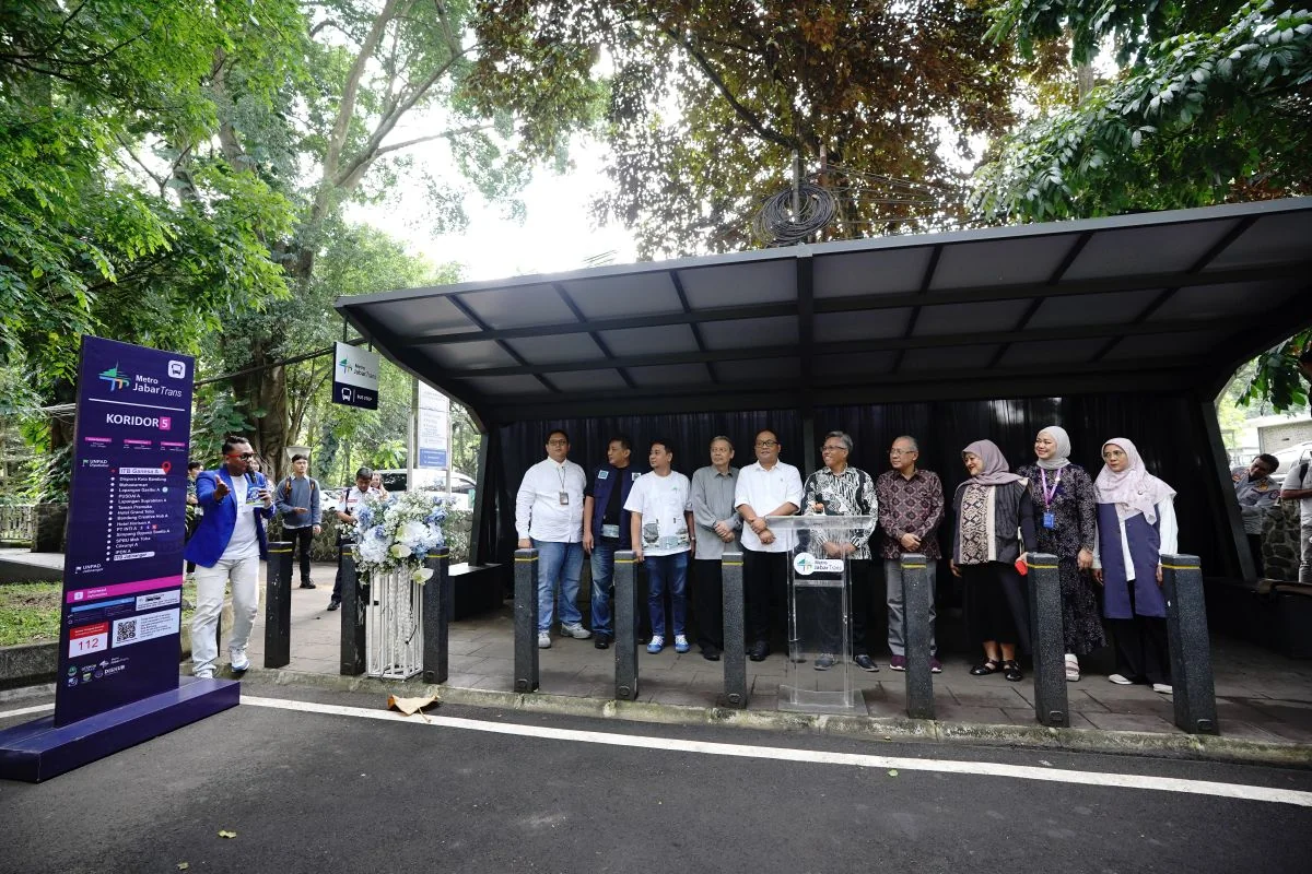 Halte ITB Ganesa A dan B Diresmikan, Mahasiswa Naik Bus MJT Bandung-Jatinangor Cukup Rp2000