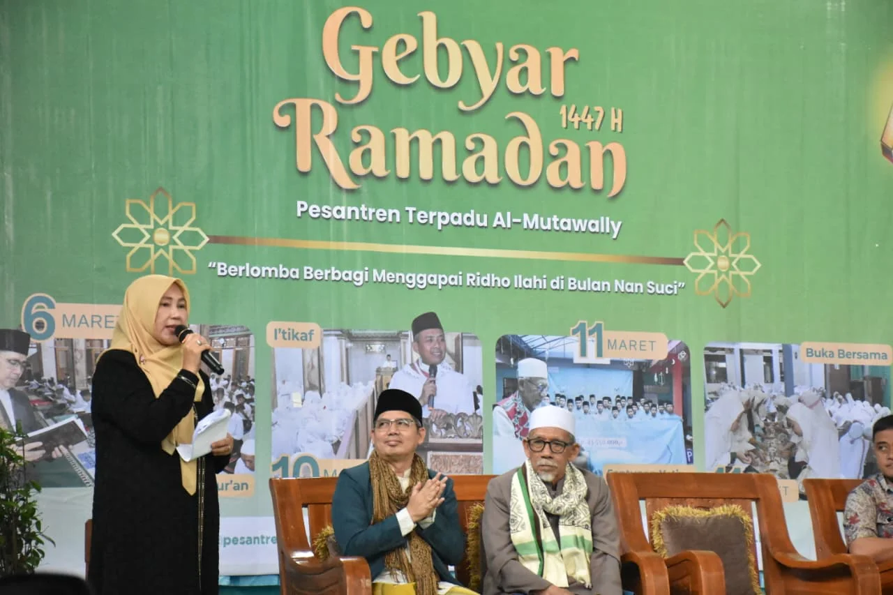 Wakil Bupati Kuningan Tuti Andriani, S.H., M.Kn. membuka secara resmi kegiatan Gebyar Ramadan 1447 Hijriah di Pesantren Terpadu Al-Mutawally.Dok-t/diskominfo/prokompim