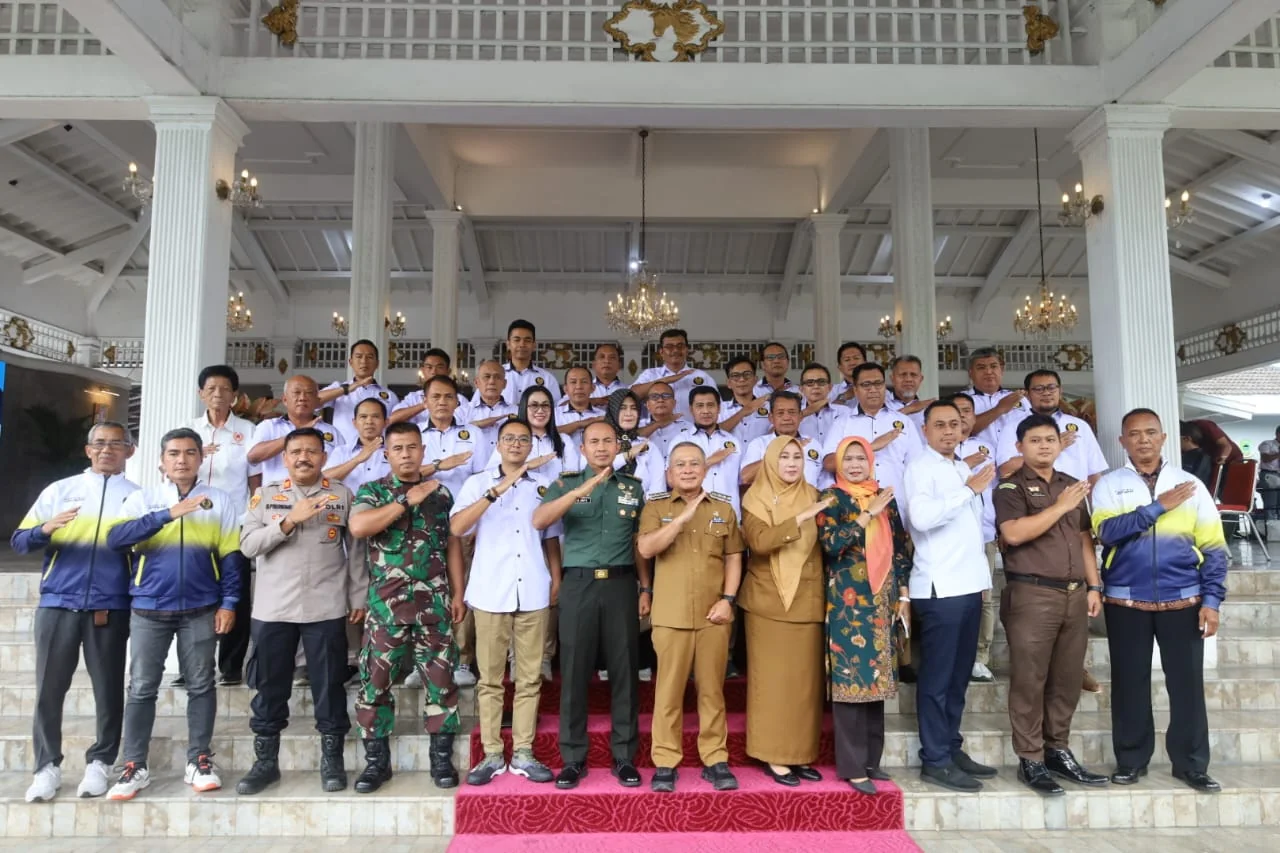 Bupati Kuningan, Dr. H. Dian Rachmat Yanuar, M.Si., saat menghadiri sekaligus memberikan arahan pada acara Pelantikan Pengurus Kabupaten PELTI Kuningan di Teras Pendopo.Dok-IKP/Diskominfo Kuningan