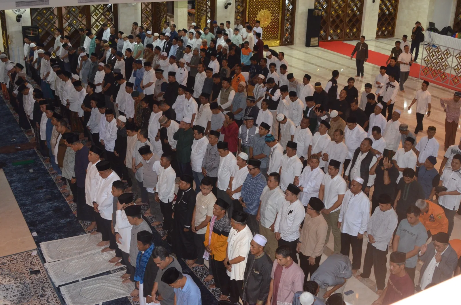 Bupati Bogor Rudy Susmanto bersama alim ulama, jajaran Pemerintah Kabupaten Bogor, aparatur sipil negara, serta masyarakat, perdana mengawali rangkaian kegiatan akhir tahun 2025.Ist