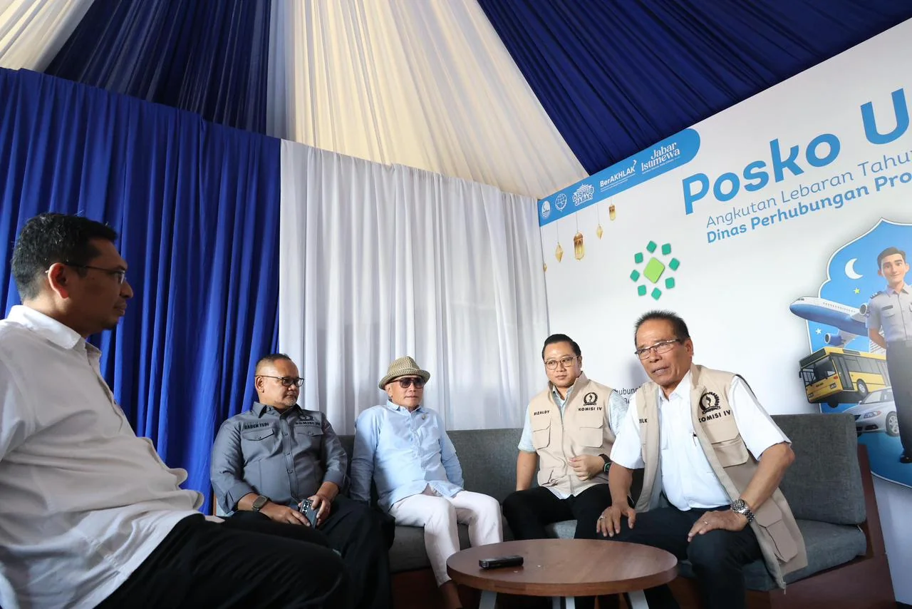 Komisi IV DPRD Jawa Barat meninjau kesiapan posko mudik di Garut untuk memastikan kelancaran arus mudik dan arus balik Lebaran 2026 bersama Dishub dan aparat gabungan.