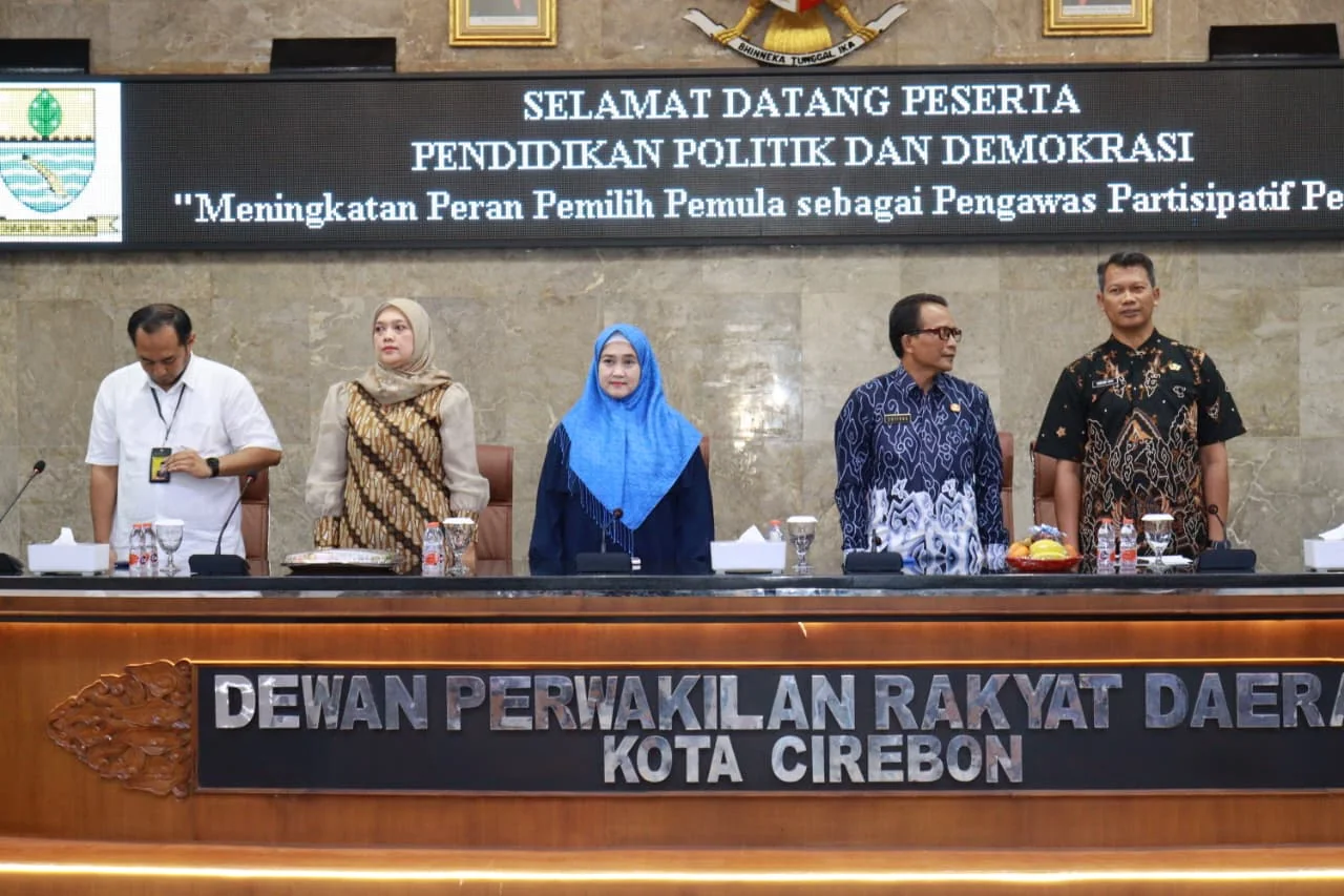 Wakil Wali Kota Cirebon Siti Farida Rosmawati didampingi Asisten Pemerintahan dan Kesejahteraan Rakyat (Aspemkesra), Sutikno.Ist