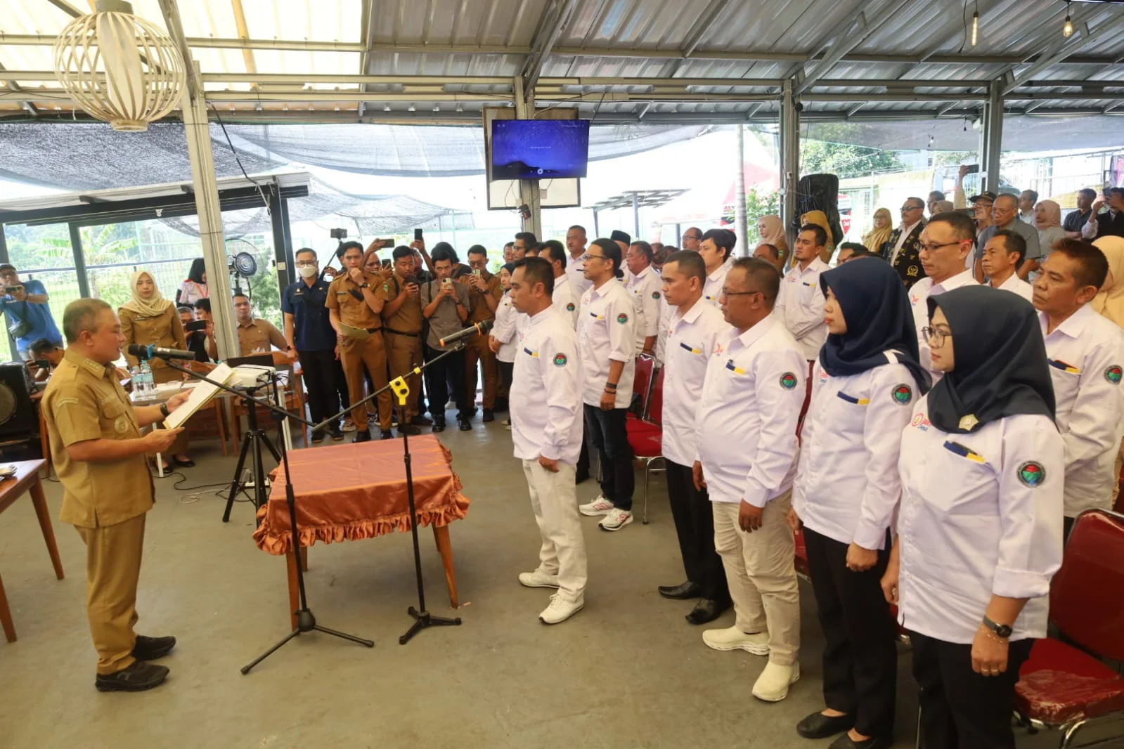 Bupati Kuningan Dian Rachmat Yanuar menegaskan bahwa BUMDes merupakan pondasi penting kekuatan ekonomi daerah.Dok-IKP/Diskominfo Kuningan