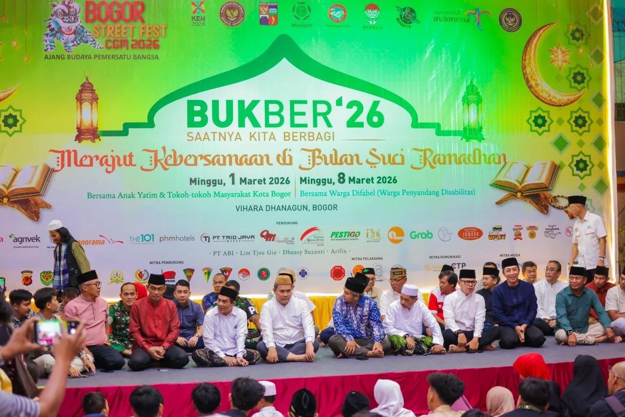 Wali Kota Bogor, Dedie A. Rachim, saat menghadiri buka puasa bersama 400 anak yatim di pelataran Vihara Dhanagun sekaligus pembukaan BSF CGM 2026.Dok-Diskominfo Kota Bogor