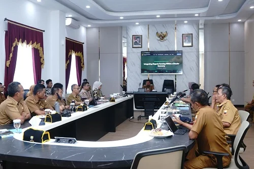 Bupati Sumedang Dony Ahmad Munir yang memimpin rapat persiapan.Ist