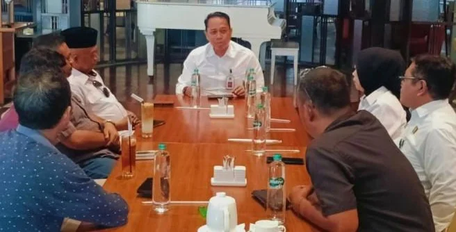 Kepala Kantor Wilayah Kemenkum Jawa Barat, Asep Sutandar saat turun langsung ke Indramayu-Cirebon.