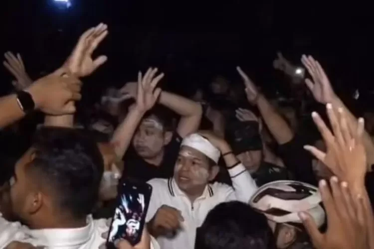 Gubernur Jabar Dedi Mulyadi Temui Pendemo.Ist