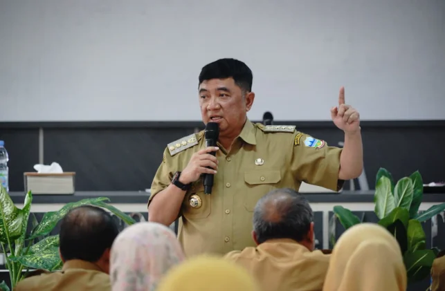 Bupati Garut, Abdusy Syakur Amin, memberikan arahan kepada Koordinator Wilayah Kecamatan Bidang Pendidikan.Ist