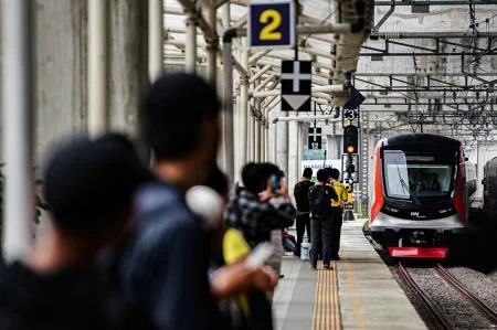 Rute KRL sampai Karawang Batal, KDM Ajak Kemenhub Cari Solusi Bersama