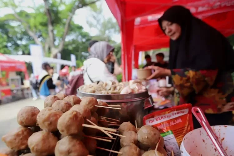 Festival Baso Juara di Taman Dewi Sartika Bandung, Bikin Menggoda