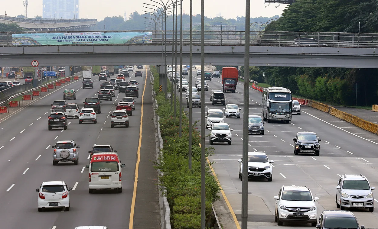 Tol dari Jakarta menuju kota-kota besar di Jawa mempunyai tarif total atau akumulasi yang bervariasi.