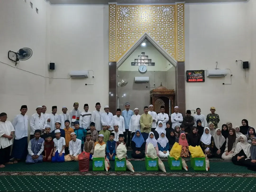 Program Berbagi Kebaikan yang diadakan Bike to Work Indonesia di Masjid Jami Al-Inaayah, Bojong Pondok Terong, Kota Depok, Minggu (15/03/26). (Foto: Bike to Work Indonesia).