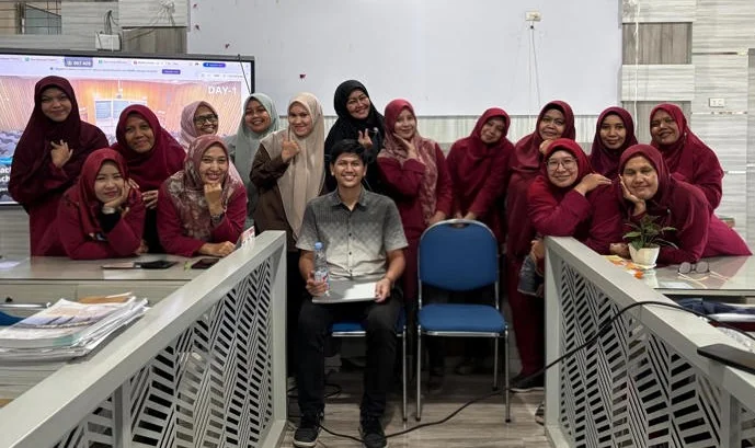 Alumni ITB Teuku Feroz Taufan Ngabantosan Murid Aceh Lebet ka Universitas Nasional Puncak
