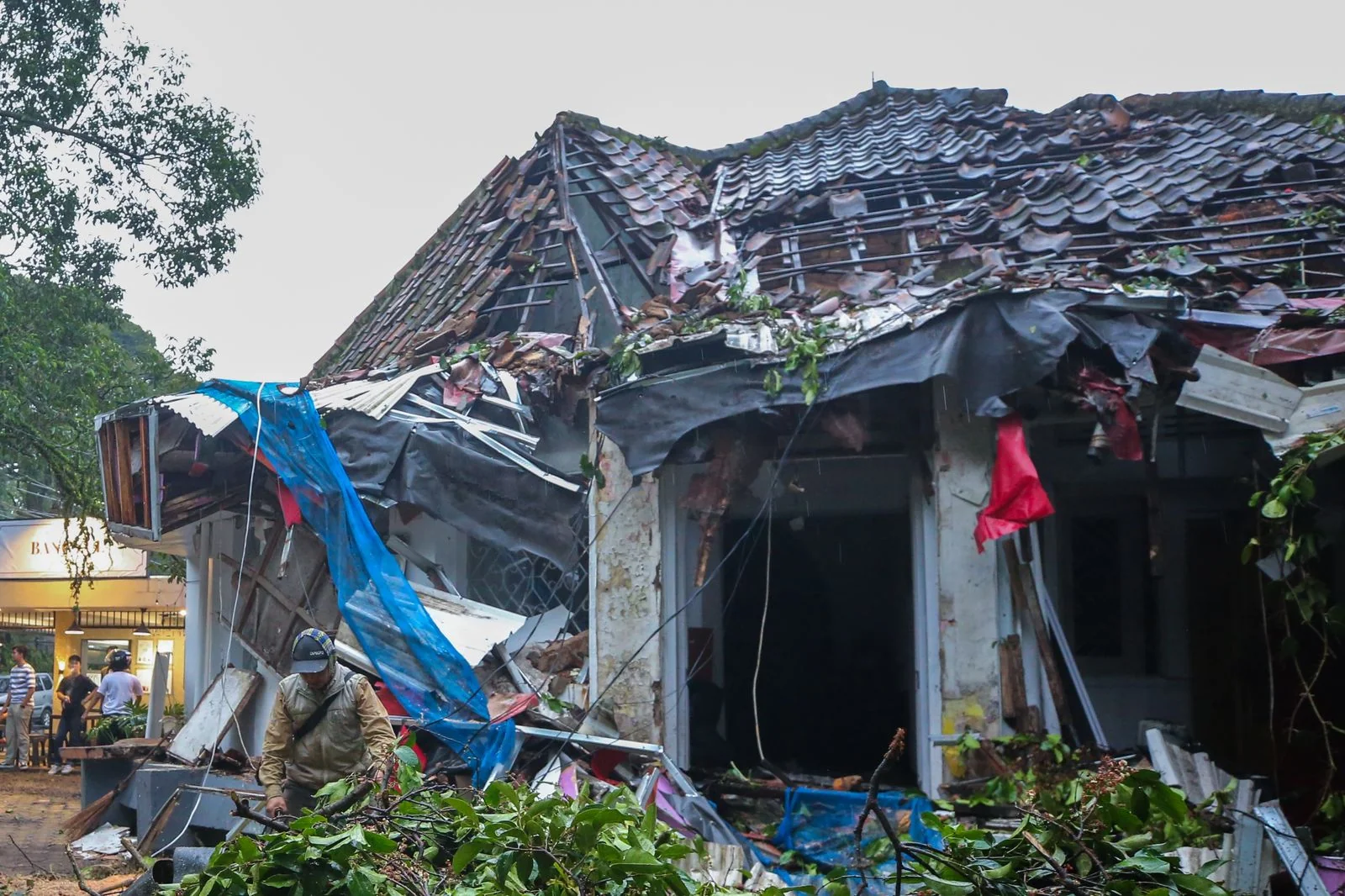 Wali Kota Bandung, Muhammad Farhan, memastikan, seluruh Satuan Kerja Perangkat Daerah (SKPD) telah bergerak cepat dalam menangani dampak bencana yang terjadi akibat cuaca ekstrem.Dok-Diskominfo Kota Bandung