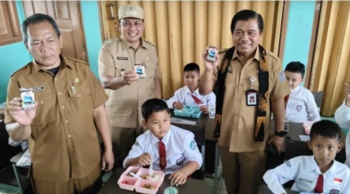 Makan Siang Gratis di Sumedang.