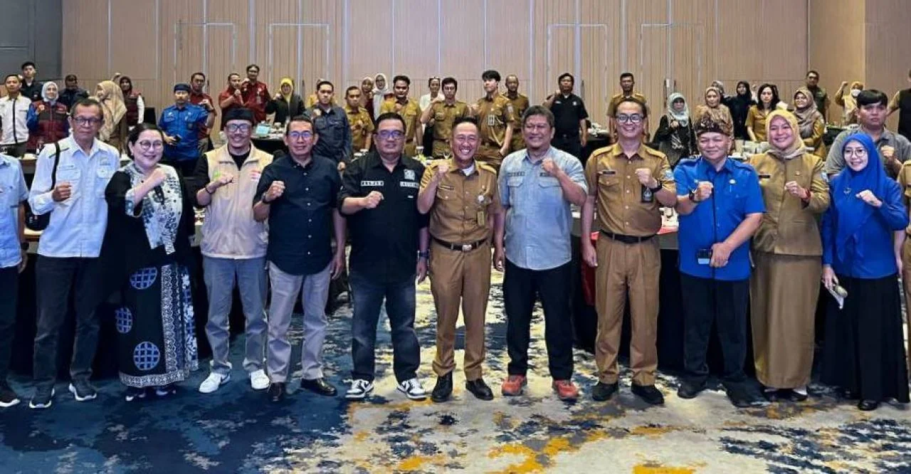 Komisi IV DPRD Kota Bandung ikuti Sosialisasi Renstra Disnaker 2025-2029 dan Sosialisasi Aplikasi Srikandi di Hotel Mercure, Bandung, Selasa 16 Desember 2025. Robby/Humpro DPRD Kota Bandung.