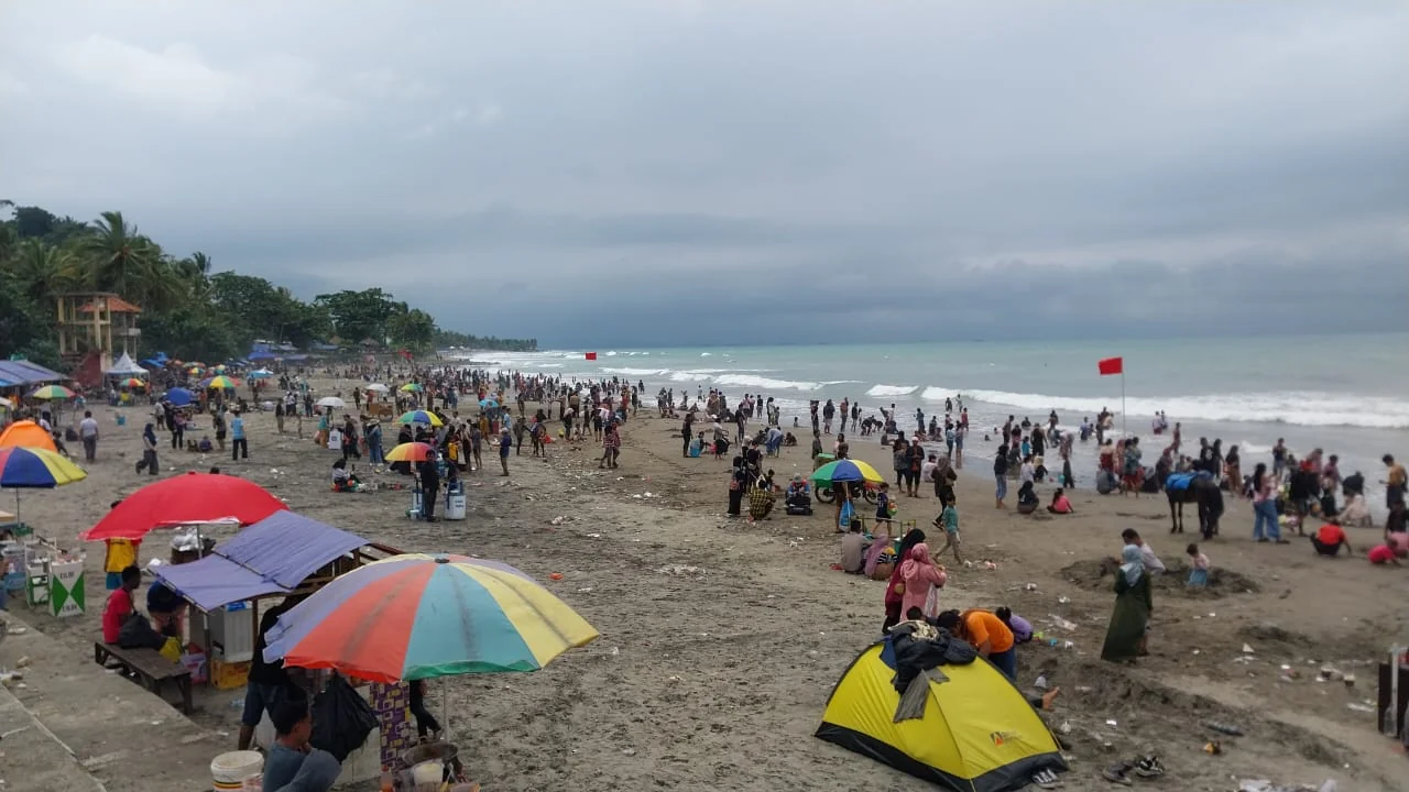 Wilayah Pantai Selatan Sukabumi tidak direkomendasikan untuk wisata pada liburan Natal dan Tahun Baru.