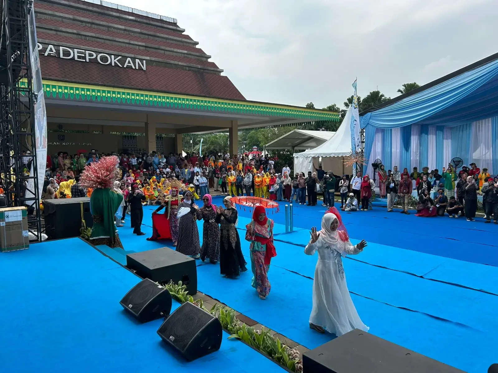 Fashion show yang dilaksanakan di Alun-alun Timur GDC, Kamis (07/05/26). (Foto:Diskominfo)