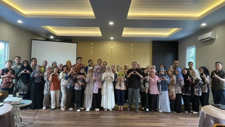 Dinas Kesehatan (Dinkes) Kota Sukabumi dan Yayasan Kasih Suwitno menggelar pertemuan monitoring dan evaluasi Program Perawatan, Dukungan, dan Pengobatan (PDP) HIV.Dok-Diskominfo Kota Sukabumi