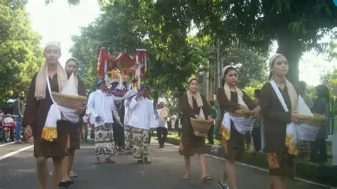 Kirab Budaya Cirebon Jembatani Sejarah dan Masa Depan, Juga Miniatur Pluralisme Indonesia