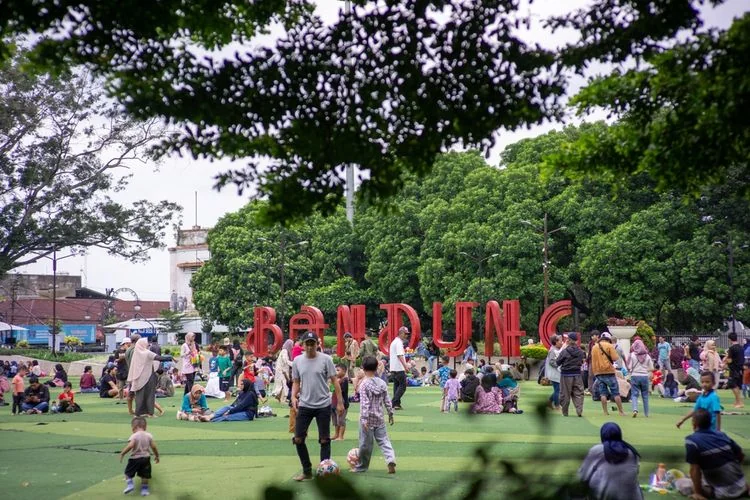 Bandung Jadi Kota Favorit Tujuan Liburan Nataru