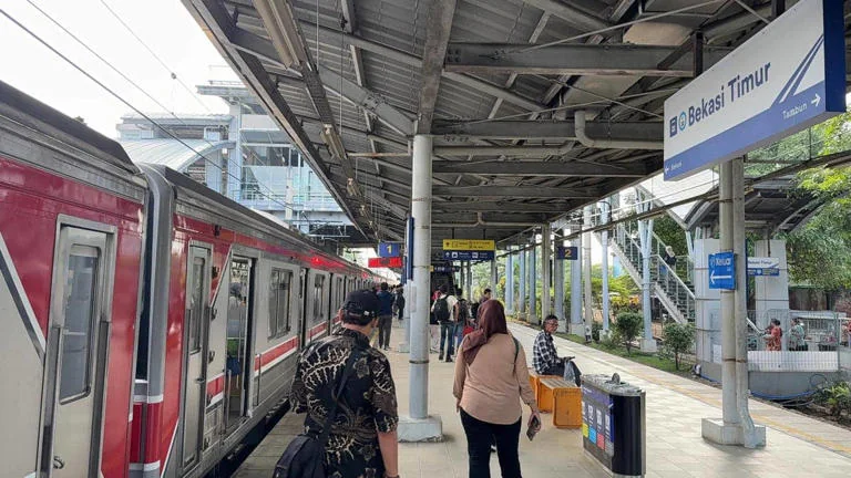 Stasiun Bekasi Timur Kembali Normal, Sudah Layani Penumpang